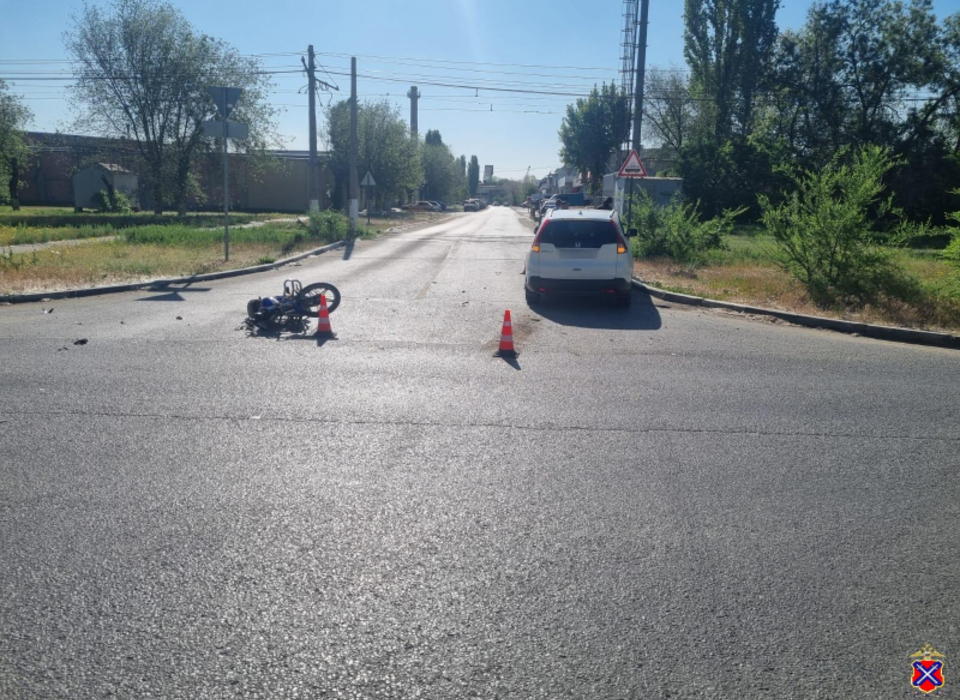 В Волгограде 8-летний мальчик оказался под колёсами иномарки